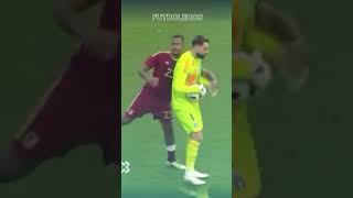 La BRONCA de DONNARUMMA con SALOMON RONDON #fifa