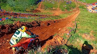 Subida quase Impossível ! NEUTRO da trilha de ARATIBA  Loucura na Escalada ..