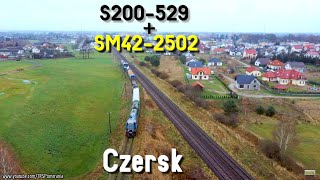 Skrajnia na rozstaju Ostbahnu: S200-529 + SM42-2502 Czersk // Out-of-gauge train leaving Czersk