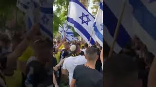 צפו: צעדת הדגלים ביום ירושלים בעיר ירושלים 29.5, הערבים והשמאלנים שונאי ישראל לא ימנעו זאת מהיהודים