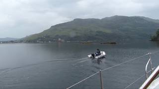 Première approche du château hanté en Ecosse.