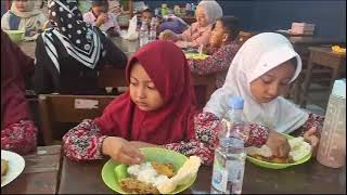 makan makan kls 2A sdn soreang 1