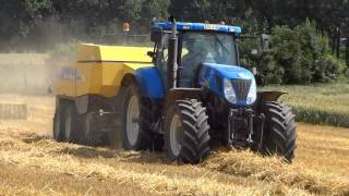 Landbouwhaspengouw - New Holland T7040 stro persen 2013 (Missotten)