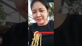 makan mie ayam surga di Deket pergudangan multiguna BSD