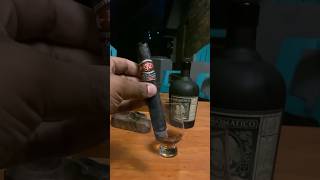 ✨ENJOYING AN AMAZING LA FLOR DOMINICANA SUAVE (LFD) & RUM #cigars #shorts #asmr #cigartime #rum