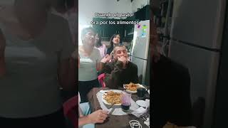 cuando el Pastor ora por los Alimentos