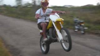 Suzuki RM 85 L Wheelie