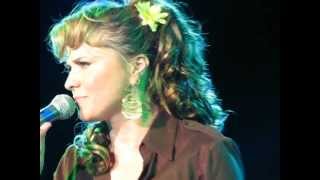 Lucy Lawless - In concert at the Roxy (Jan 2008) Los Angeles Vid #2