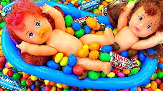 Bathtub Full of Candy with Nursery Rhymes Johny Johny Yes Papa Kids Song