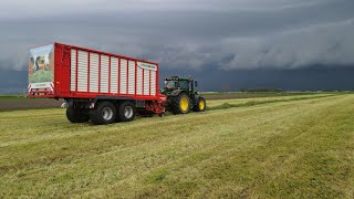 Loonbedrijf van Meurs aan het inkuilen | John Deere 6155R + Pottinger Jumbo 6610 Combiline