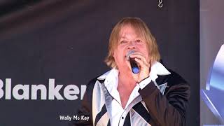 TEXTRADIO aan ZEE         Wally Mc Key         Marmor Stein und Eisen bricht