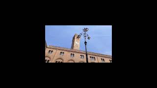 rintocchi dalla torre civica di piazza dei signori a Treviso