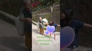 Nenek yang super hero