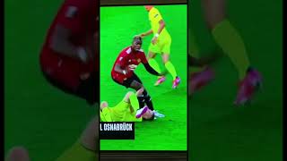 Pogba‘s knee gave the player a break | #pogba #manu #football  #europaleague