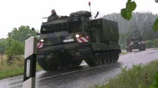 Bundeswehr Artilleriebataillon 295 beim Gewässerübergang an der Elbe bei Storkau .