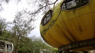 Taiwan UFO houses, Wanli - original photo slideshow 万历抛弃胜地