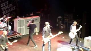 [4] When I'm Gone - Simple Plan Live in Chicago 11-21-11