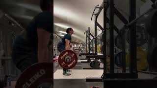 220kg deadlifts x 5