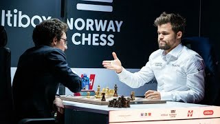 Magnus Carlsen beats Fabiano Caruana - the advantage of two bishop