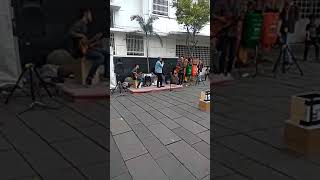 Ngamen di kota tua #shorts #videoshorts #kotatua #ngamen #santai #livemusic #sore #jakarta