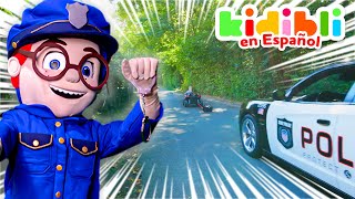 🚓 Los niños conducen un coche de policía de verdad 🚨👮 Los niños juegan a fingir ⛑ Kidibli