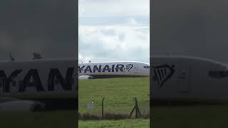 Ryanair 737 taxi at Leeds Bradford #aviation #planespotting #airport #leedsbradfordairport