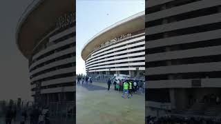 الصور الأولى من ملعب نيلسون مونديلا لدخول أنصار المنتخب الوطني لمباراة منتخبنا ضد الصومال