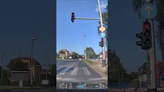 Jedan može stati, a drugi ne?! / One can stop and the other can't?! #dashcamcroatia #dashcam