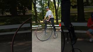 How to Get On and Off a Penny Farthing Bicycle #shorts #bikelife