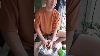 Pano pagkudkod ng niyog (How to grate a coconut)#shortsvideo #shorts#shortsviral  #shortsviralvideo