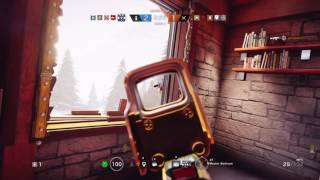 Tom Clancy's Rainbow Six® Siege Never go full Shield-Tard