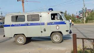 UAZ Bukhanka Russian police with manual and air-horn