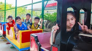 Kids Go To School | Chuns With Best Friends Play In Ball House The Children's City Toys 2