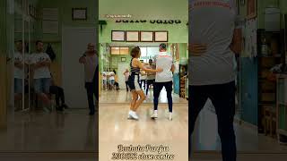 Clases de Bachata Parejas #shorts 230622 conteo #salsa #bachata #tiktok @angelaimambo