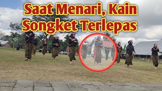 Pakai Lagu Daerah Nasional, Pakaiannya Baju Lambung Sasak Lombok