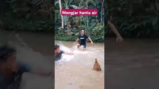 Pemburuan#hantu air #shortvideo