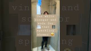 Clean your shower with soda and white vinegar for that extra shine & sparkle #cleaning #hack #clean