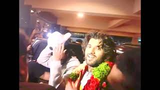 Vijay Devarakonda MASS ENTRY at AVD Cinemas | Mahbubnagar