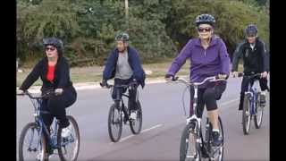 Presidente Dilma ,pedalando sua bicicleta