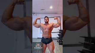 😍😍🔥HANDSOME AND SEXY BODYBUILDER DAVID CRUCIANI FLEXING MUSCLE|| BODYBUILDER MUSCLE WORSHIP