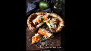 SICILIANI CREATIVI - Pizza ai 7 cereali con avocado e salmone - Avocado & salmon pizza #shorts