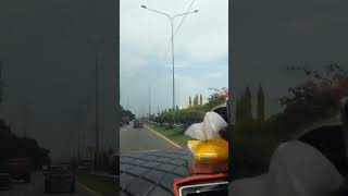 Suasana jalan Tol Kota Medan