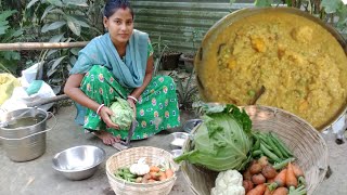 শীতের সকালে দারুণ একটা রেসিপি সব রকম সবজি দিয়ে গোবিন্দভোগ চালেরখিচুড়ি।#dipti#village#cooking#vlog_