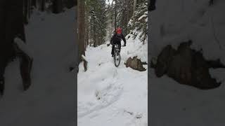 #Shorts our very light winter enduro MTB trail on snow