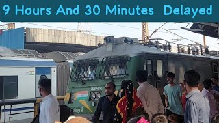 9:30 Hours Late Running ICF 12834 Howrah - Ahmedabad Express Arriving Surat With WAG-9 Locomotive