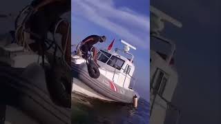 🇹🇳 #Tunisie au sortie du km25 la Garde Nationale  à intercepté unn bateau des Migrants