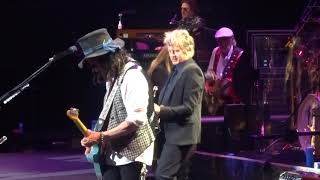 HOLD ME - FLEETWOOD MAC LIVE AT ROD LAVER ARENA MELBOURNE 4/9/2019.