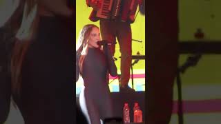 Belinda en su presentación de Aguascalientes Amor a Primera Vista #belinda #beli