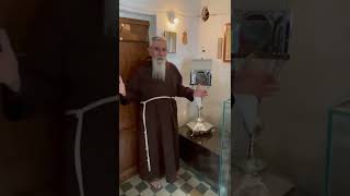 Bendicion con reliquia del CORAZON DEL PADRE PIO DE PIETRELCHINA el poder de la oracionm