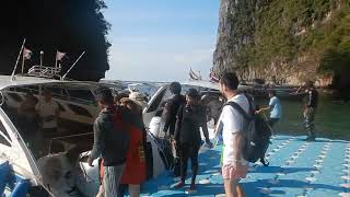 Disembarking for tour of Maya Bay@Thailand Video Clips